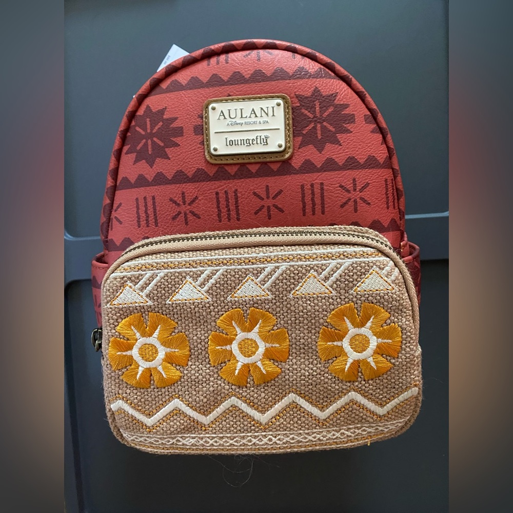 NWT Disney Aulani Moana Loungefly Backpack
